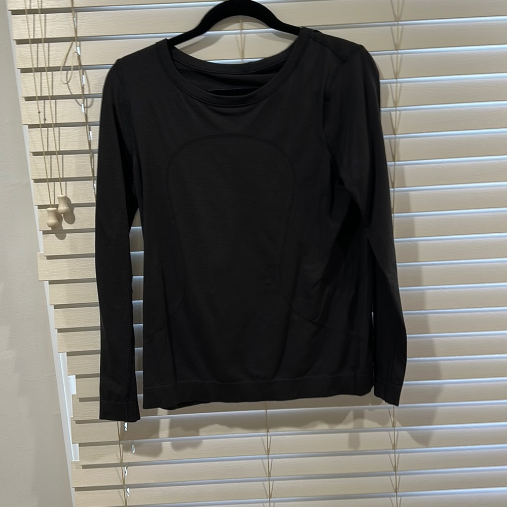 Lululemon Swifty tech long sleeve